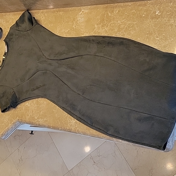 A'GACI Olive Green Ultra Suede Dress, M - Picture 14 of 16